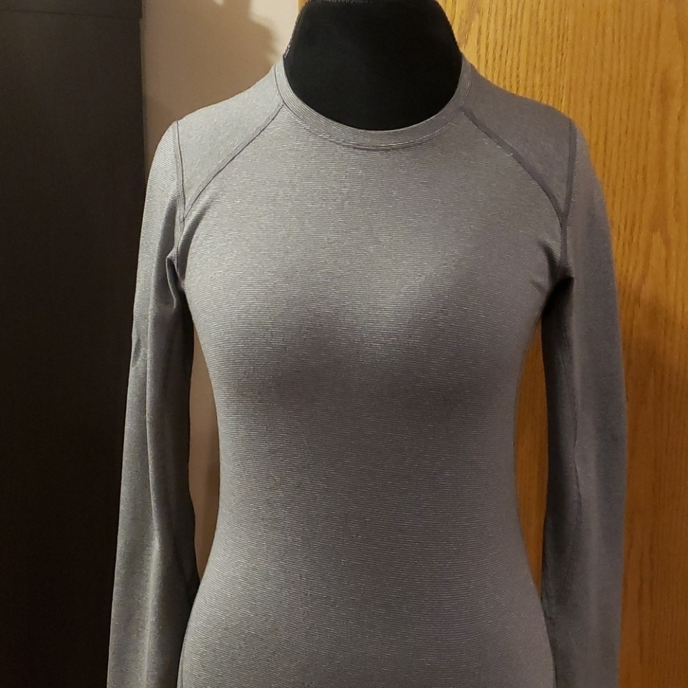 Rei base layer long sleeve grey striped shirt 👕